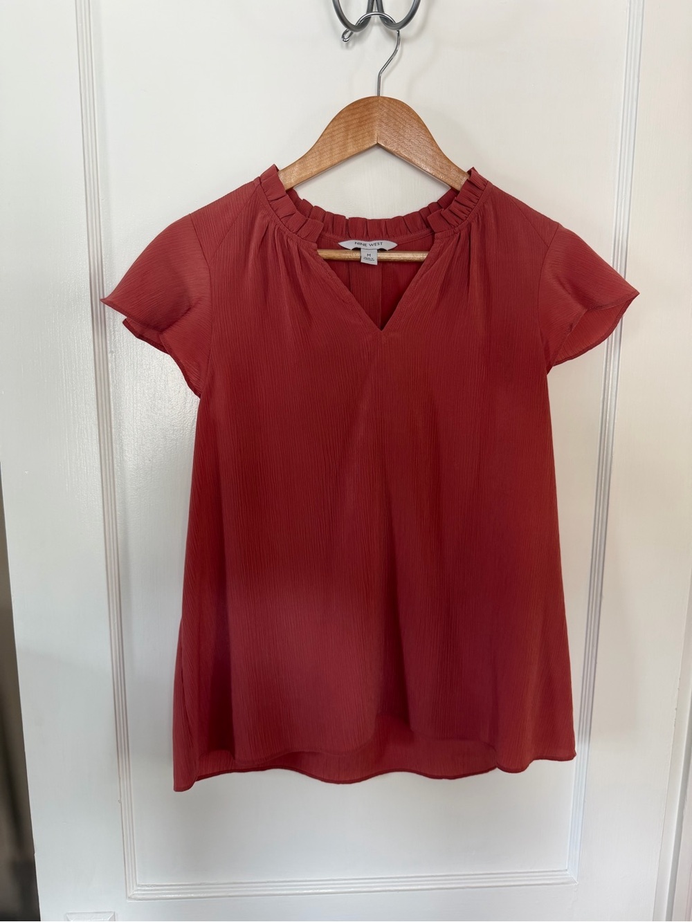 NWOT Nine West Business Casual Short Flutter Sleeve Blouse